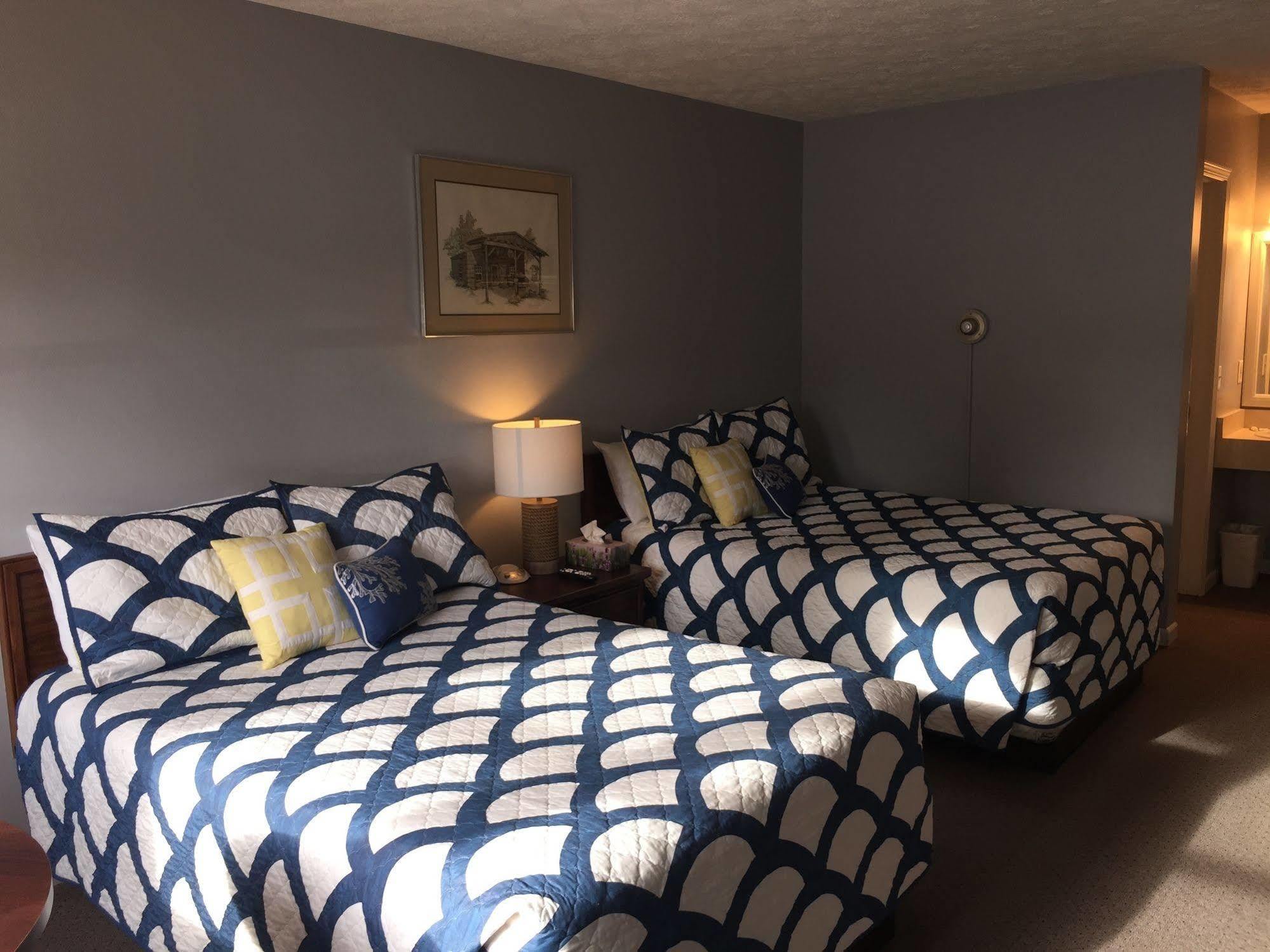 Empire Lakeshore Inn Kültér fotó