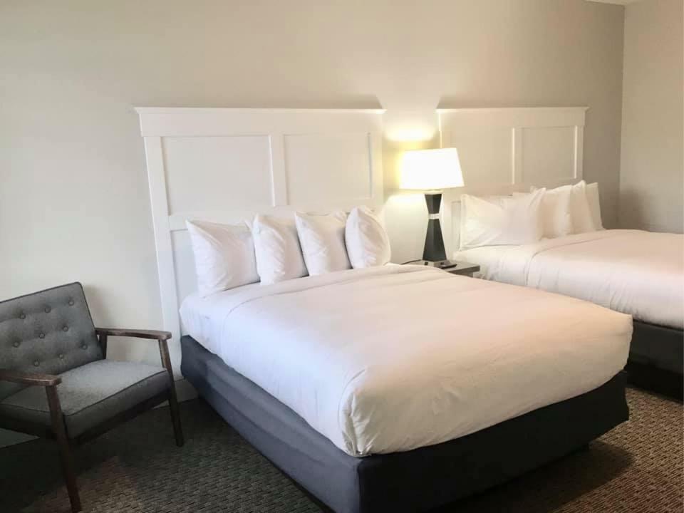 Empire Lakeshore Inn Kültér fotó