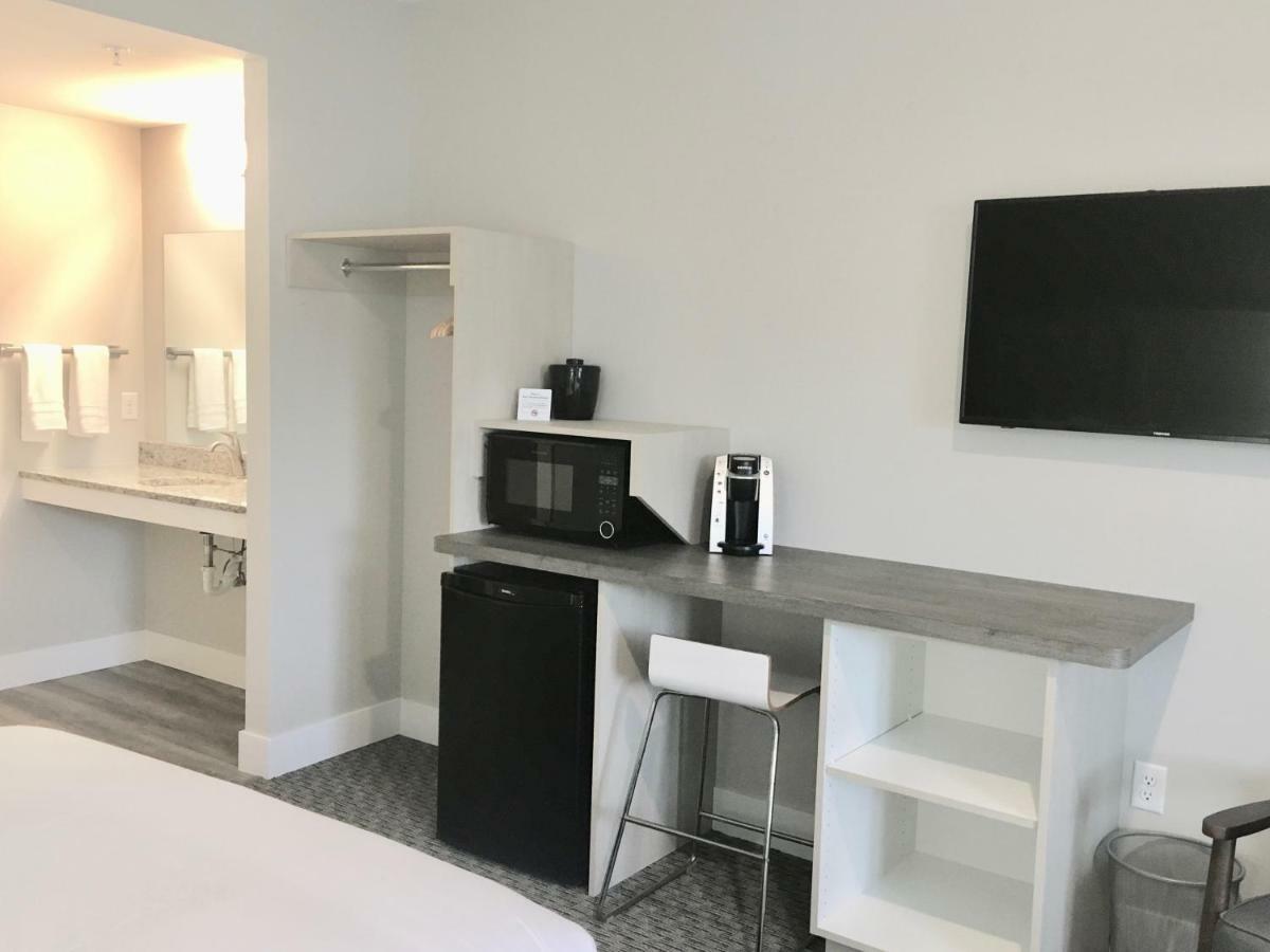 Empire Lakeshore Inn Kültér fotó